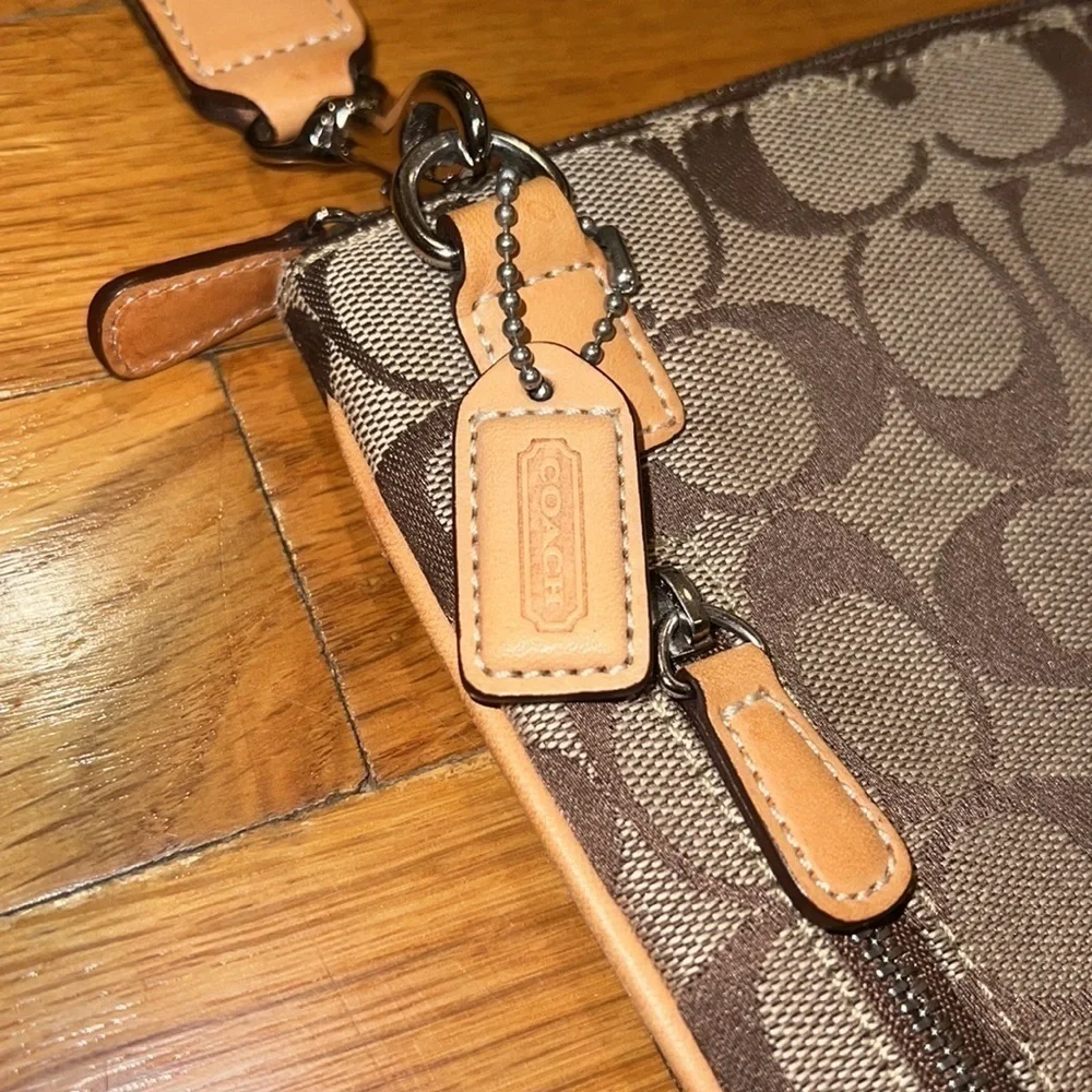 Coach Classic Crossbody bag